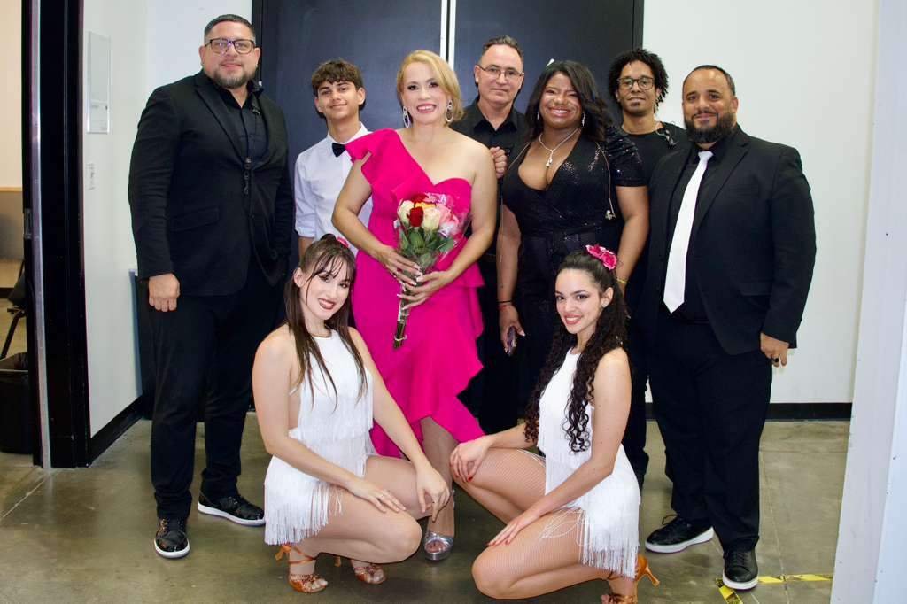 LATINOS ALL STAR (1)